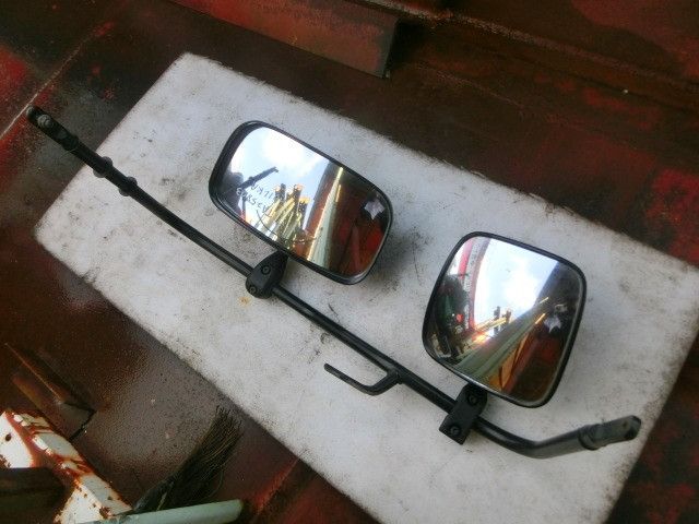 サイドミラーAy(右)