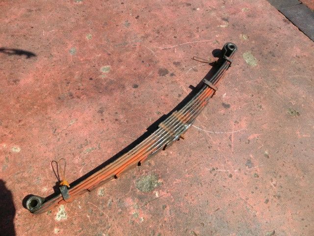 リーフスプリングAy(前右)