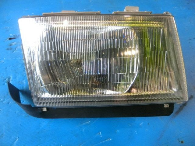 ヘッドライトAy(右)