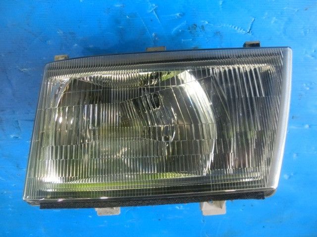 ヘッドライトAy(左)