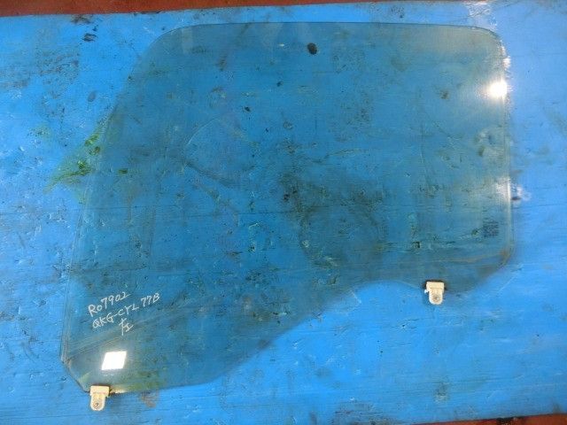 Fドアガラス(左)