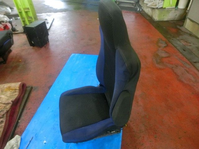 ドライバーシート