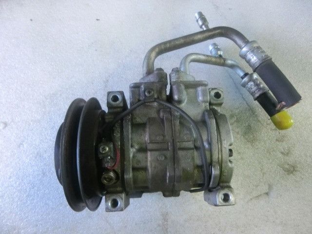 ACコンプレッサー