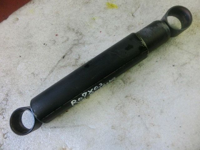 ショックアブソーバー(前右)