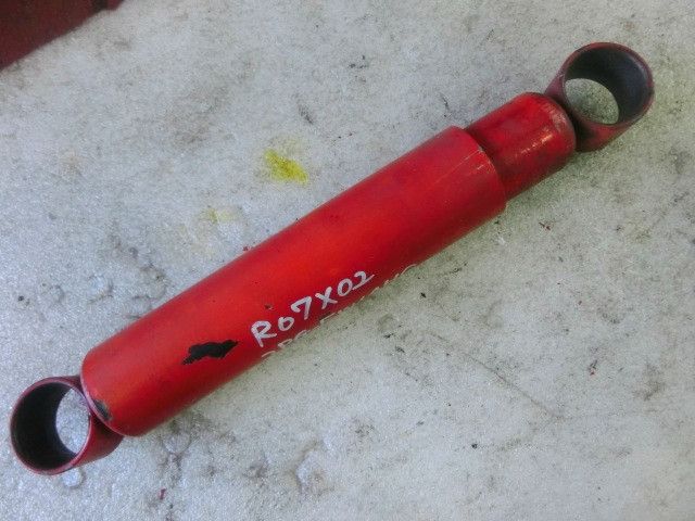 ショックアブソーバー(前左)