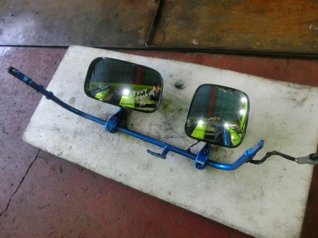 サイドミラーAy(右)