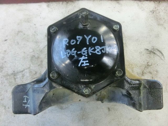 スプリングサドル(左)