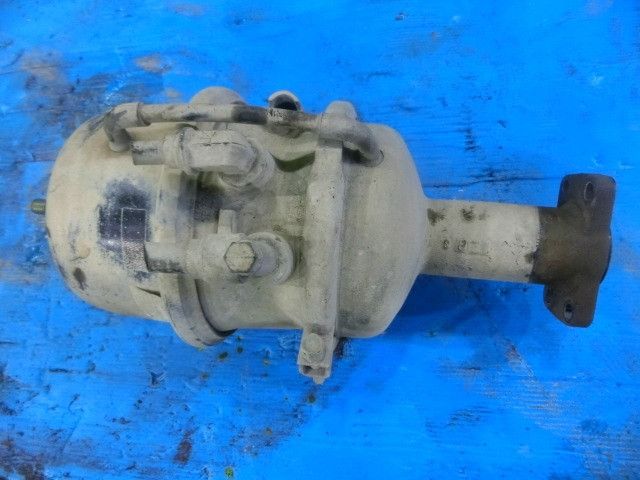 ブレーキチャンバー(後左)