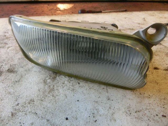 フォグランプ(右)