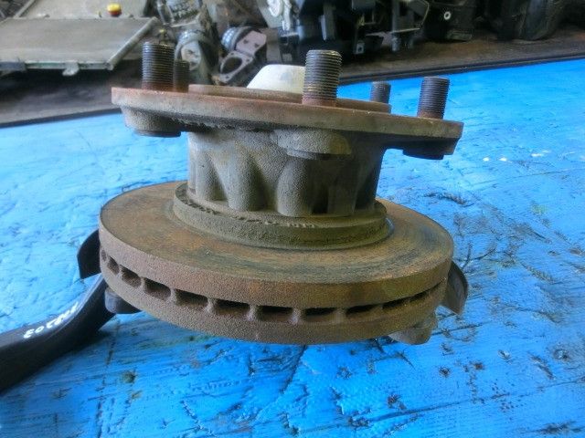 ナックルAy1軸目(右)