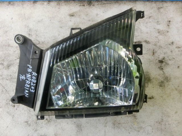 ヘッドライトAy(左)